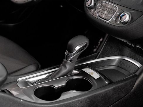 Used 2021 Chevrolet Malibu LT image 20