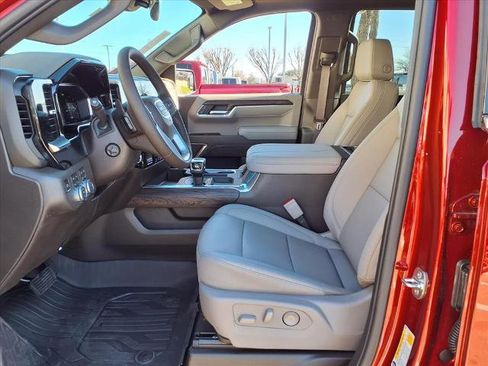 New 2026 GMC Sierra 1500 SLT image 19