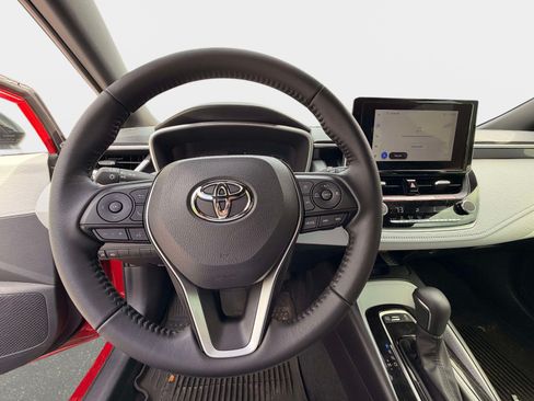 Used 2026 Toyota Corolla SE FWD image 16