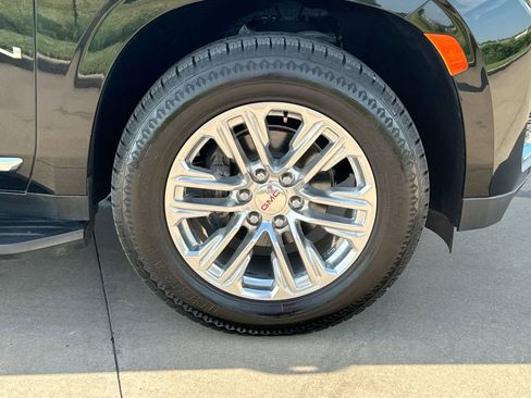 Used 2021 GMC Yukon SLT image 10