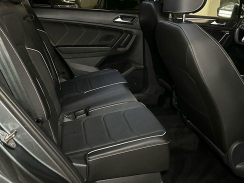 Used 2023 Volkswagen Tiguan SEL R-Line image 17