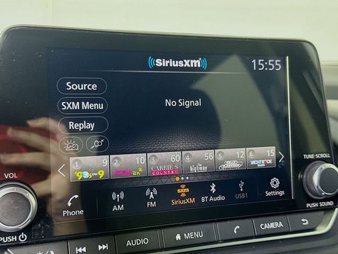 Used 2024 Nissan Rogue S image 29