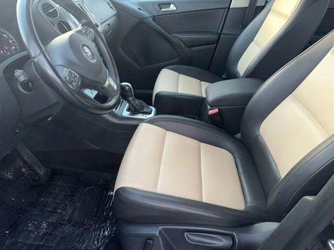 Used 2017 Volkswagen Tiguan S image 7