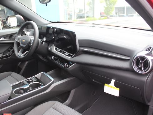 New 2026 Chevrolet Equinox LT FWD image 15