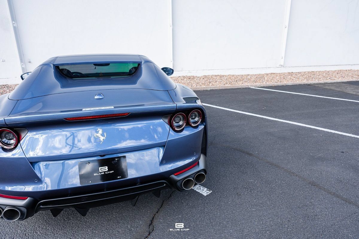 Used 2021 Ferrari 812 GTS RWD image 34
