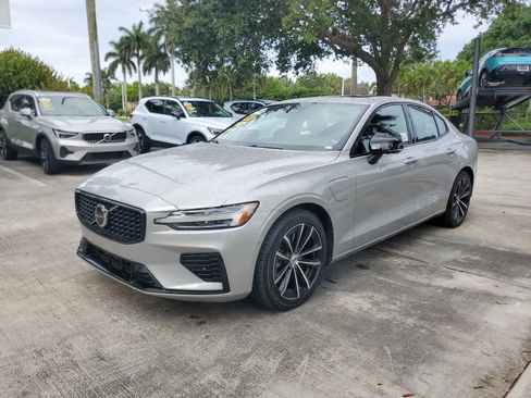 Certified 2023 Volvo S60 T8 Plus AWD/4WD image 3