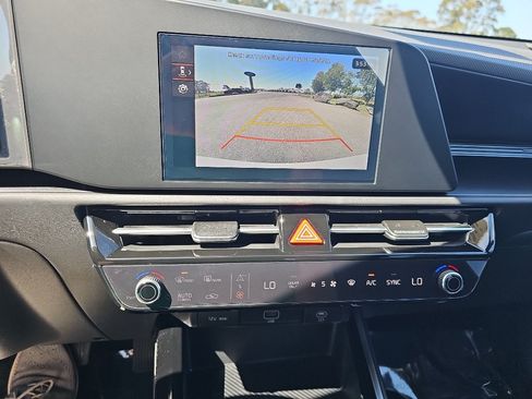 New 2026 Kia Niro LX FWD image 18