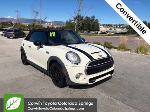 Used 2017 MINI Cooper S FWD image 1