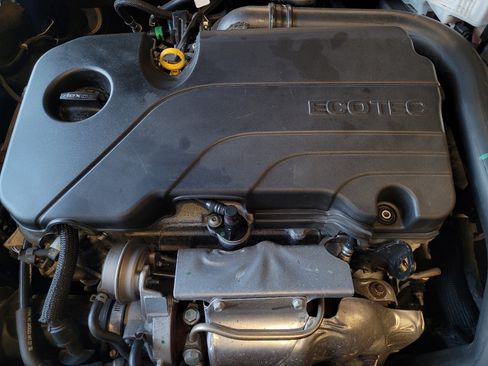 Used 2023 Chevrolet Malibu LS FWD image 30