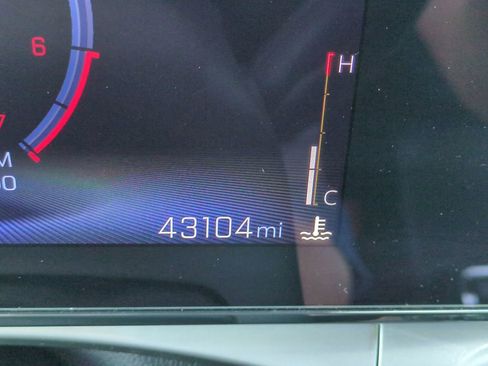 Used 2025 Chevrolet Trax LT FWD image 30