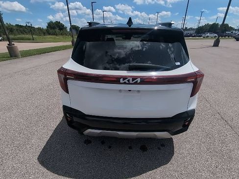 Used 2025 Kia Seltos S FWD image 6