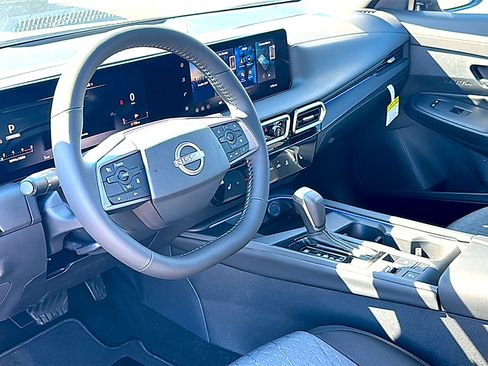 New 2026 Nissan Sentra SV w/ SV Convenience Package FWD image 9