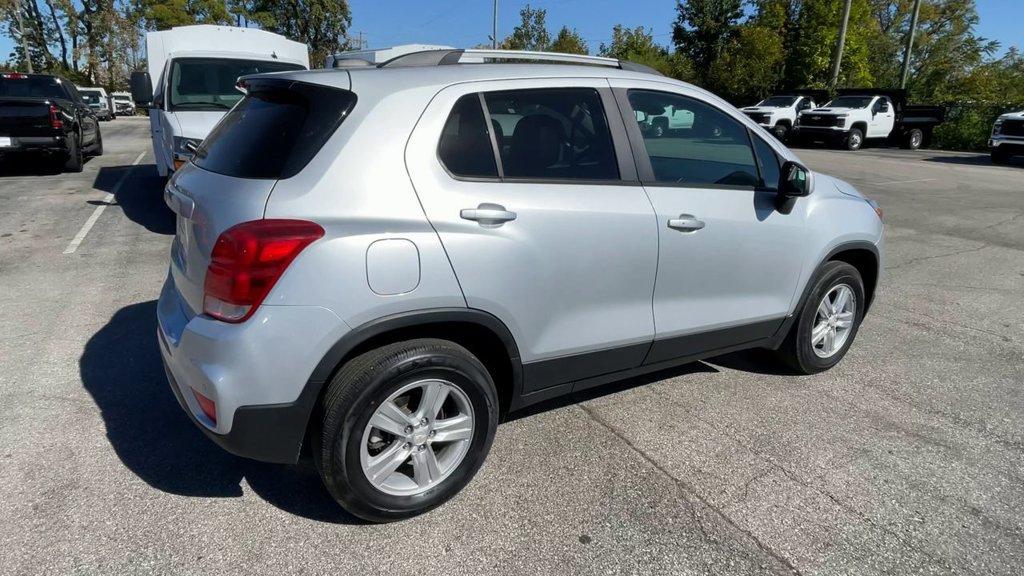 Used 2022 Chevrolet Trax LT w/ Driver Confidence Package AWD/4WD image 2