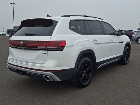 Used 2024 Volkswagen Atlas Peak Edition SE AWD/4WD image 6