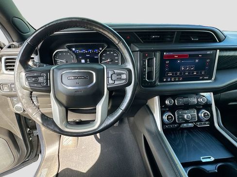 Used 2021 GMC Yukon XL Denali AWD/4WD image 12