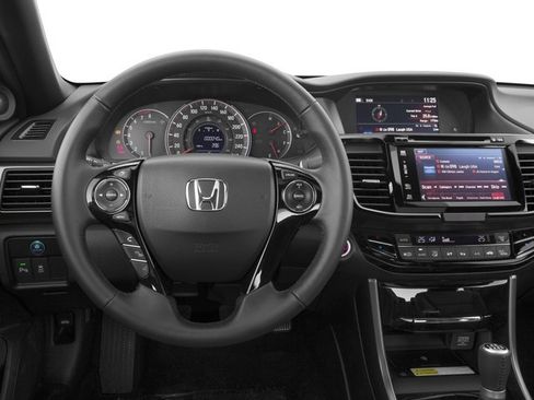 Used 2016 Honda Accord Touring image 7