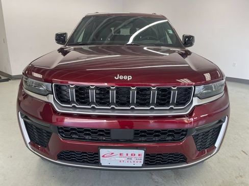 New 2026 Jeep Grand Cherokee L Limited AWD/4WD image 2