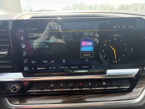 Used 2025 Chevrolet Silverado 1500 LT AWD/4WD image 13