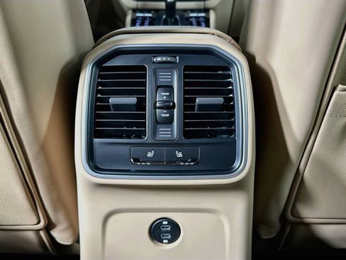 New 2026 Porsche Macan AWD/4WD image 26