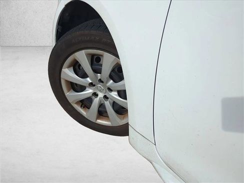 Used 2022 Toyota Corolla LE FWD image 10