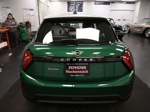 Used 2025 MINI Cooper S FWD image 7