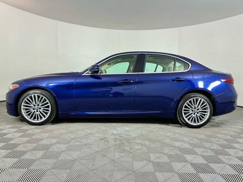 Used 2017 Alfa Romeo Giulia Ti w/ TI Lusso Light Wood Package AWD/4WD image 16