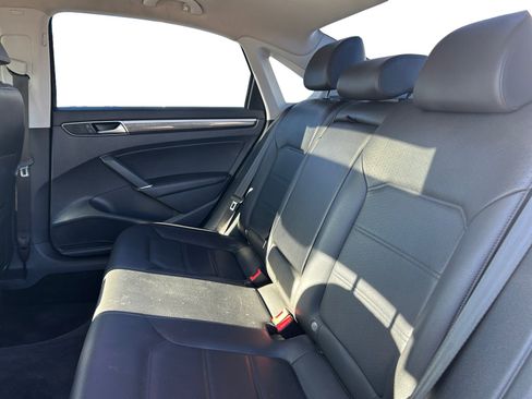 Used 2016 Volkswagen Passat 1.8T SE image 5