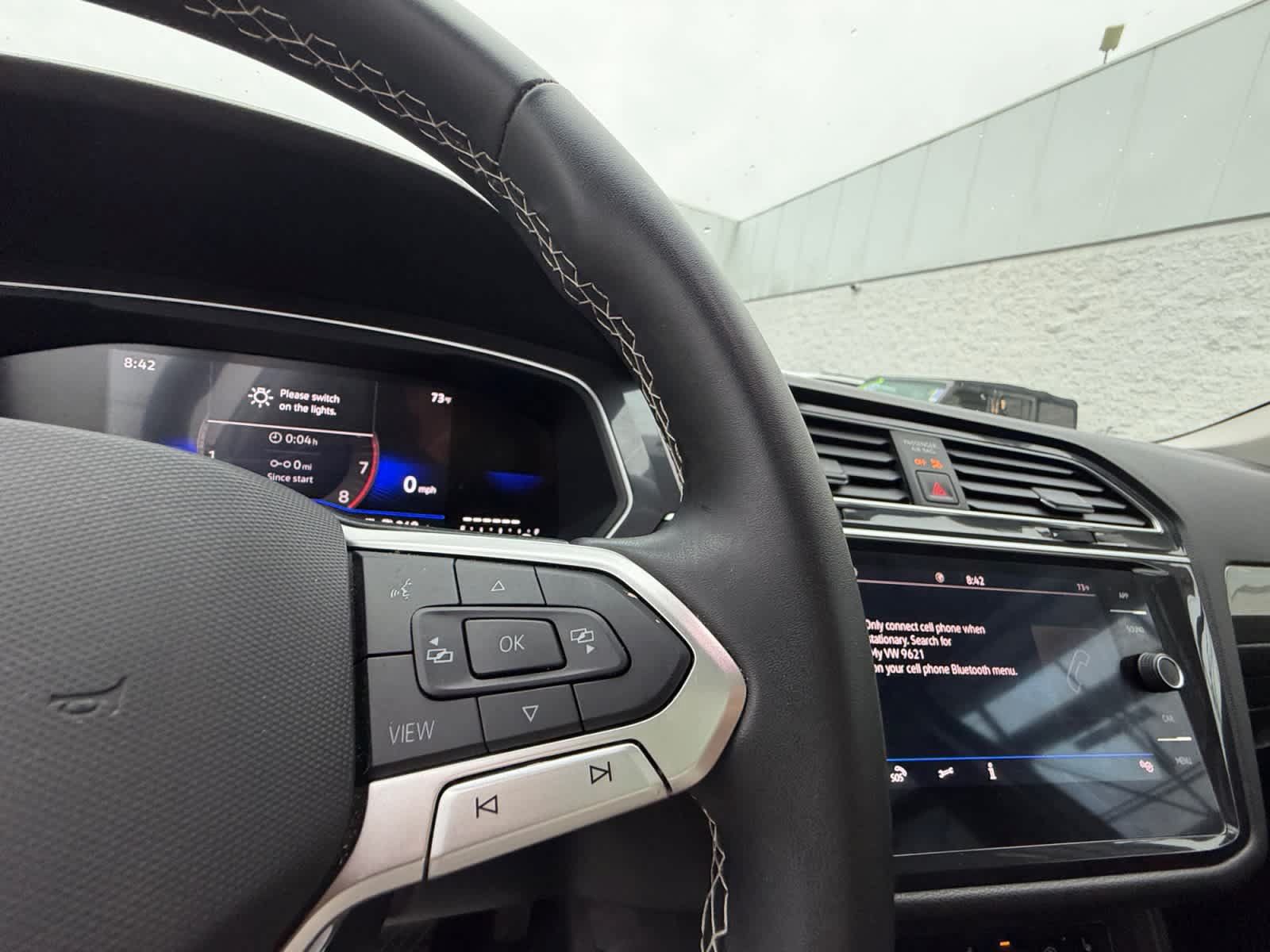 Used 2024 Volkswagen Tiguan SE FWD image 24
