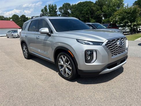Used 2022 Hyundai Palisade SEL w/ Convenience Package FWD image 2