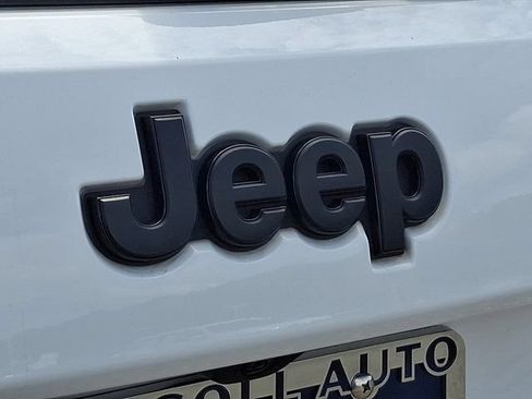 Used 2021 Jeep Grand Cherokee SRT AWD/4WD image 32