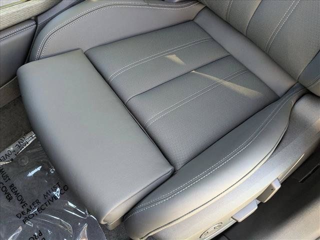 Used 2025 Audi A5 2.0T Premium Plus w/ Premium Plus AWD/4WD image 4