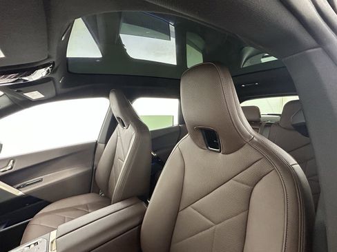Used 2025 BMW iX xDrive50 image 29