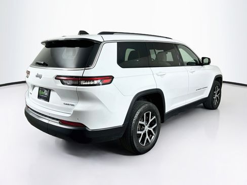 Used 2023 Jeep Grand Cherokee L Limited AWD/4WD image 9