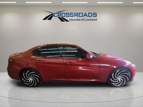 Used 2017 Alfa Romeo Giulia Ti w/ TI 19" Sport Package image 7