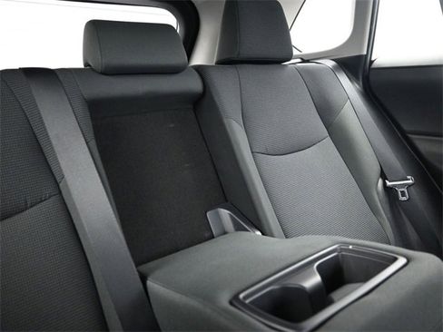 Used 2019 Toyota RAV4 LE image 17