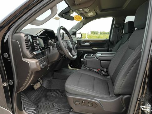 Used 2024 Chevrolet Silverado 1500 RST AWD/4WD image 16