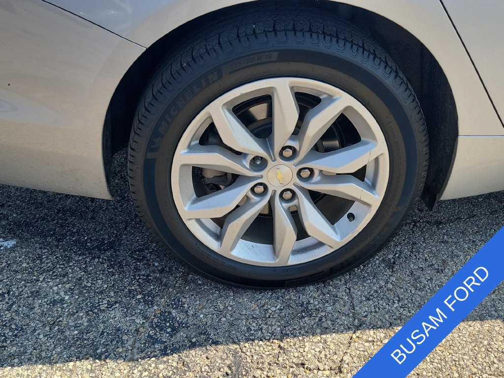 Used 2017 Chevrolet Impala LT w/ Convenience Package FWD image 5