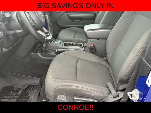Used 2018 Jeep Wrangler Sport AWD/4WD image 12