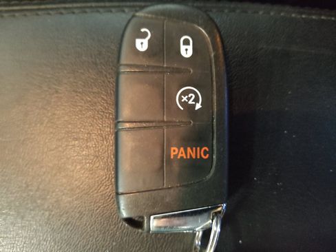 Used 2018 Jeep Compass Latitude w/ Popular Equipment Group AWD/4WD image 32