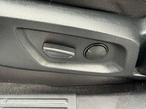 Used 2019 Ford Ranger Lariat w/ Equipment Group 501A Mid image 15