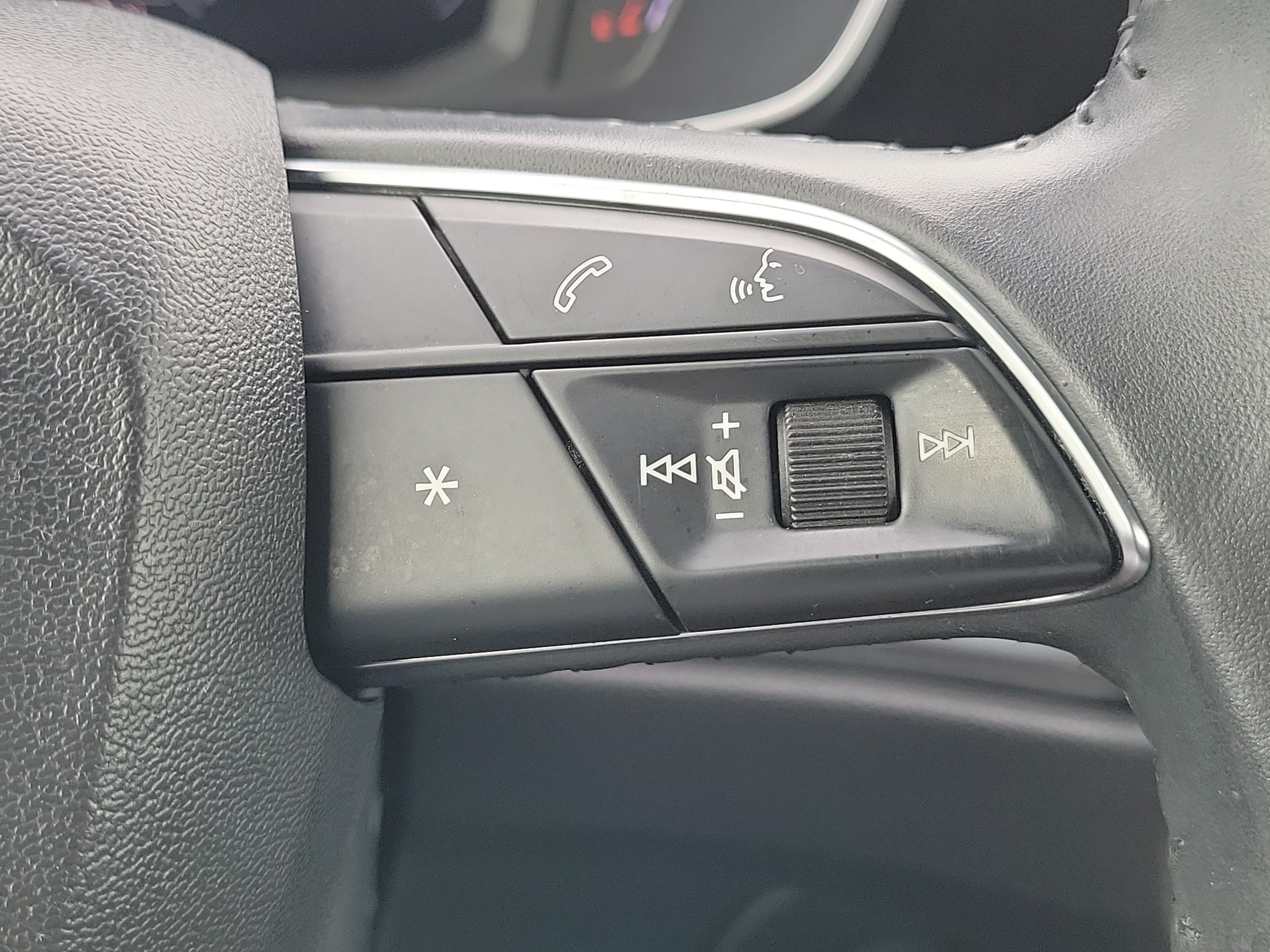 Used 2019 Audi Q3 2.0T Premium w/ Convenience Package AWD/4WD image 24