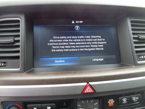 Used 2017 Genesis G80 3.8 w/ Option Group 03 image 35