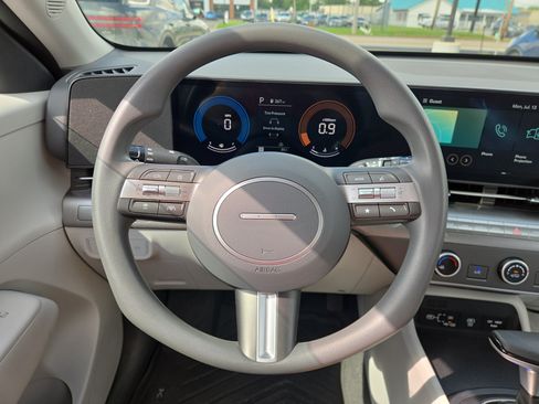 Used 2026 Hyundai Kona SE FWD image 11