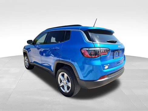 Used 2024 Jeep Compass Latitude AWD/4WD image 6