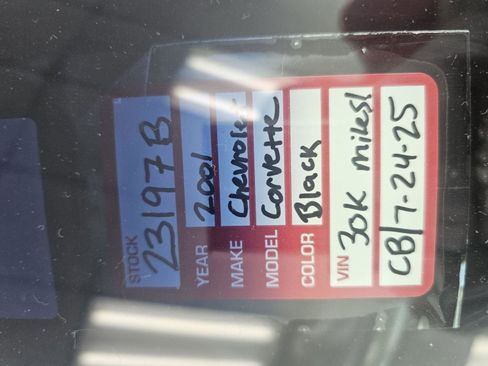 Used 2001 Chevrolet Corvette Convertible w/ Preferred Equipment Group2 image 15