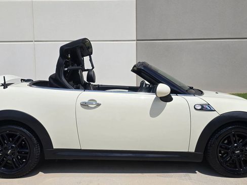 Used 2014 MINI Cooper Roadster S FWD image 9