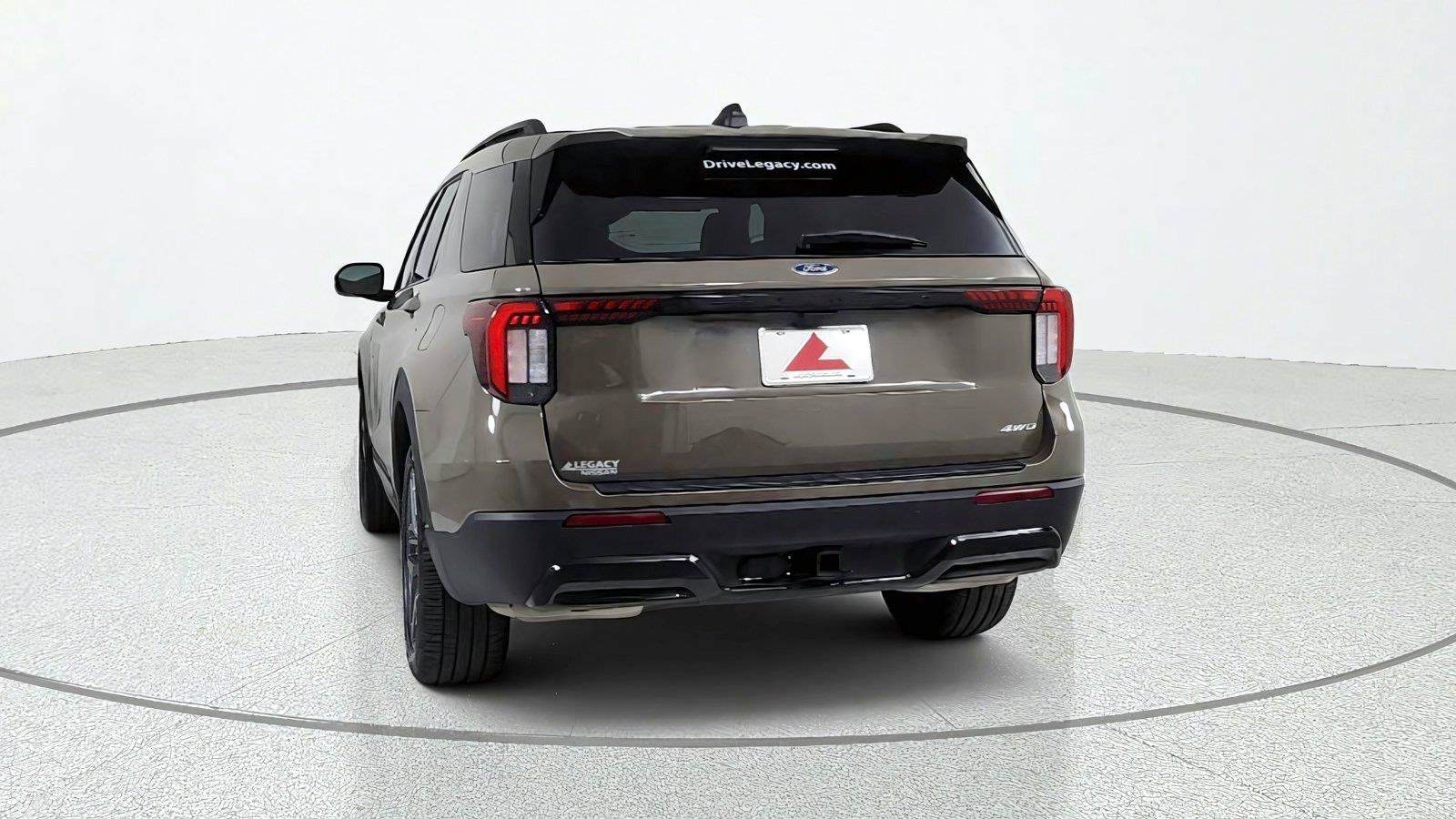 Used 2026 Ford Explorer ST-Line w/ ST-Line Street Pack AWD/4WD image 5
