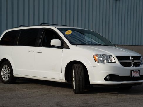 Used 2019 Dodge Grand Caravan SXT FWD image 5