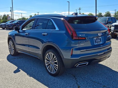 Used 2024 Cadillac XT4 Premium Luxury AWD/4WD image 5