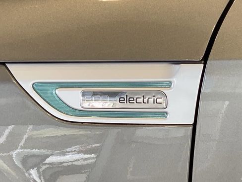 Used 2017 Kia Soul EV + w/ Paint Protection Film Package image 11